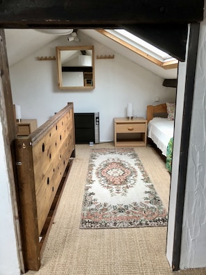 2 chambres, lit de bébé portatif