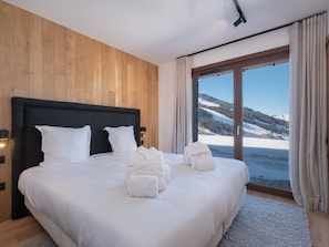 3 bedrooms, free WiFi, bed sheets