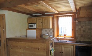 Køleskab, mikrobølgeovn, ovn, opvaskemaskine