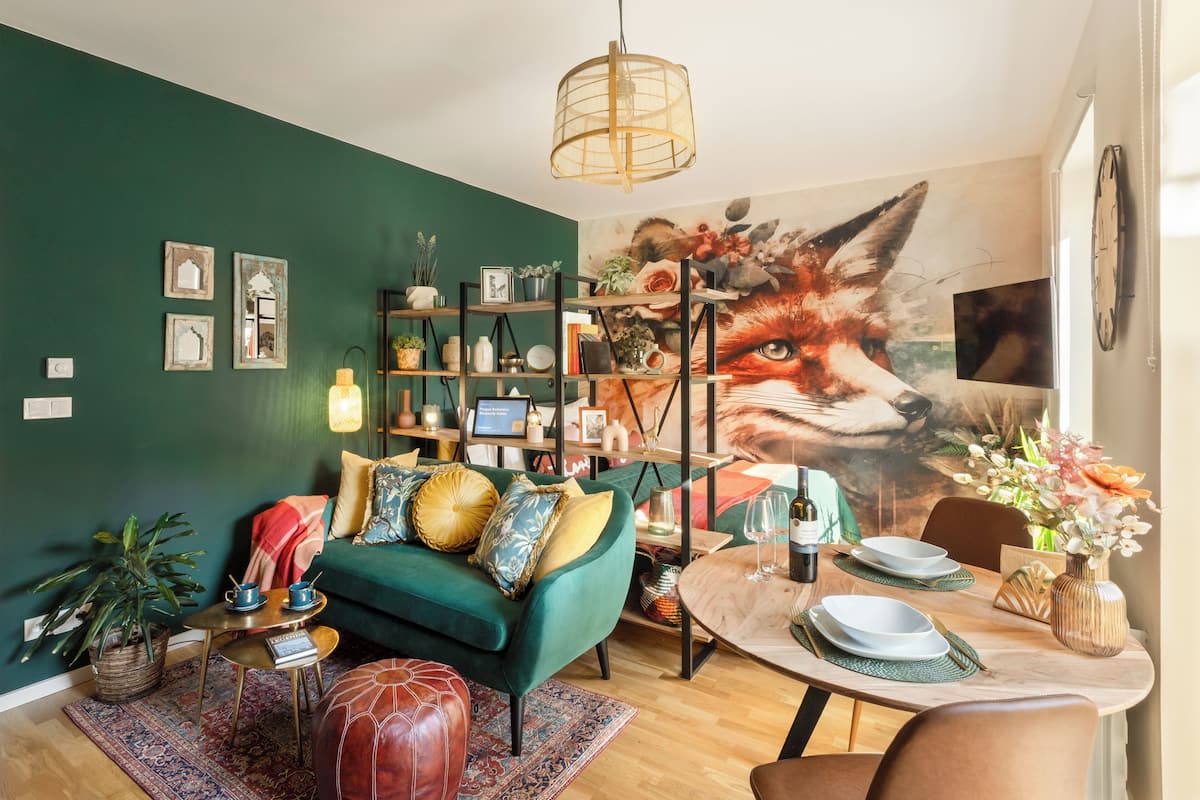 1 bedroom, Egyptian cotton sheets, premium bedding, down duvets