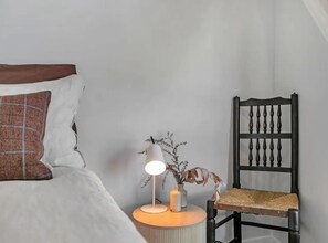 2 bedrooms, iron/ironing board, free WiFi, bed sheets - Designer Luxury 2-Bed Apartment With Car Park (Auckland)