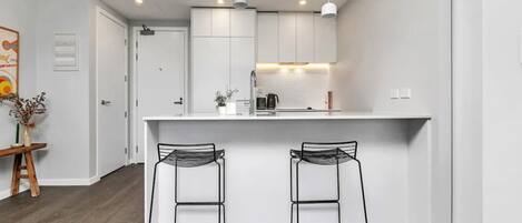 Apartment | Private kitchen | Full-size fridge, oven, stovetop, dishwasher