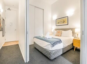1 bedroom, iron/ironing board, free WiFi - Open-plan living in the heart of CBD Zodiak Stays (Auckland)