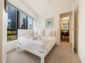 Apartment | 2 bedrooms, iron/ironing board, free WiFi