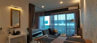 Viaduct apartment with a balcony by Zodiak Stays