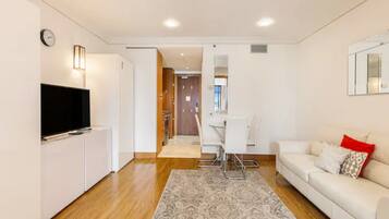 1 غرفة نوم ومكواة/لوح كي وواي فاي مجانًا