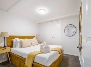 Apartment | 3 bedrooms, iron/ironing board, free WiFi - Freshly Renovated Grey Lynn 3Br Unit! (Auckland)