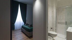 Hårføner og håndklær