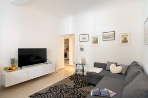 TV - FI-D612-FRAG3AT - Angelico Apartment (Firenze)