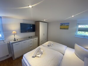 1 bedroom, in-room safe, iron/ironing board, travel cot - Landliebe Ferienwohnung für bis zu 4 Personen (Dummerstorf)