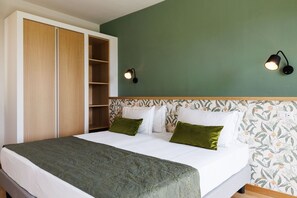 10 bedrooms, travel cot, free WiFi