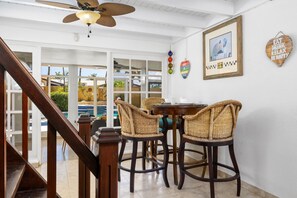 Dining - Exclusive villa surrounded by tropical gardens (Noord)