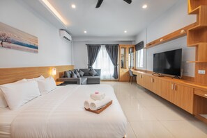Villa | 6 bedrooms, in-room safe, desk, laptop workspace - Gala Pavilion (Pattaya)