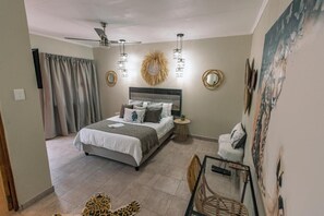 Comfort Double Room | Individually decorated, individually furnished, laptop workspace - Pumbaa Wildlife Park and Accommodation (Mbombela)