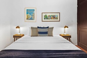 3 bedrooms, iron/ironing board, travel cot, WiFi - Villa Preciosa | Charming 3 BR in Best Location (San Juan)