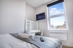 1 bedroom, Internet, bed sheets - City Centre Studio Apartment (4) (Middlesbrough)