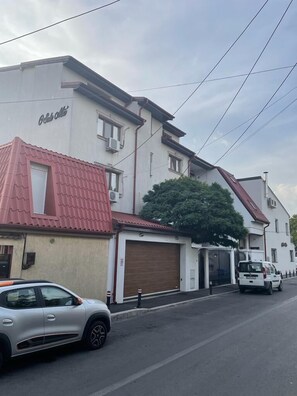 Exterior - O Sole Mio ApartHotel (Bucharest)