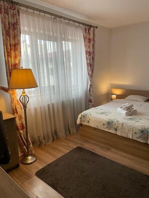 1 bedroom, iron/ironing board, free WiFi