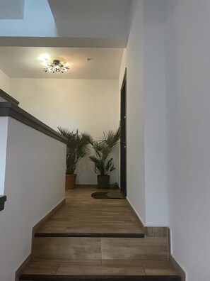 Interior entrance - O Sole Mio ApartHotel (Bucharest)