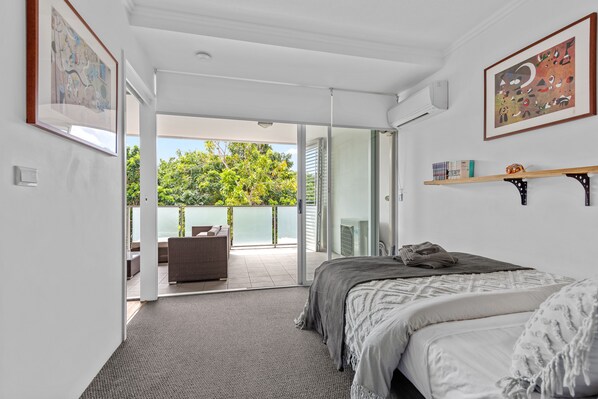 1 bedroom, iron/ironing board, travel cot, WiFi - Spacious & Peaceful! 1Bed/2Bath/1Car ~ CBD (Brisbane City)