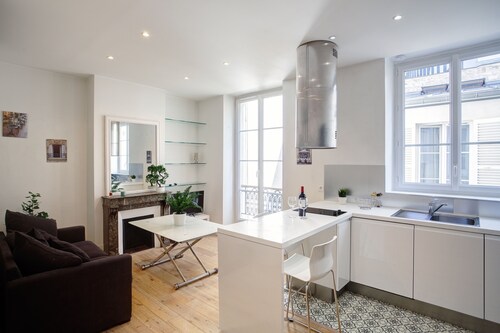 2 pièces quartier Rue du Commerce, proche Tour Eiffel