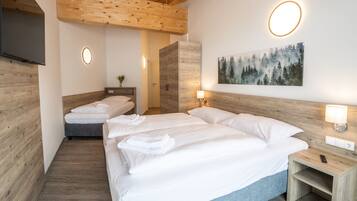 Penthouse, 3 Schlafzimmer | Schallisolierte Zimmer, kostenloses WLAN, Bettwäsche