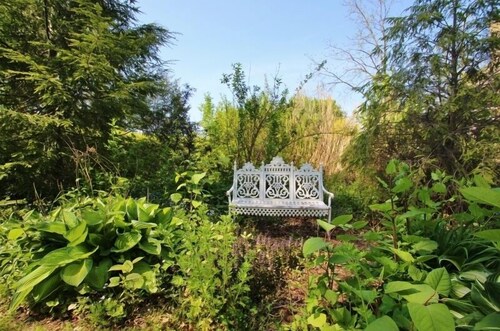 Room for the whole family at this Chautauqua Institution home!