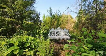 Room for the whole family at this Chautauqua Institution home!