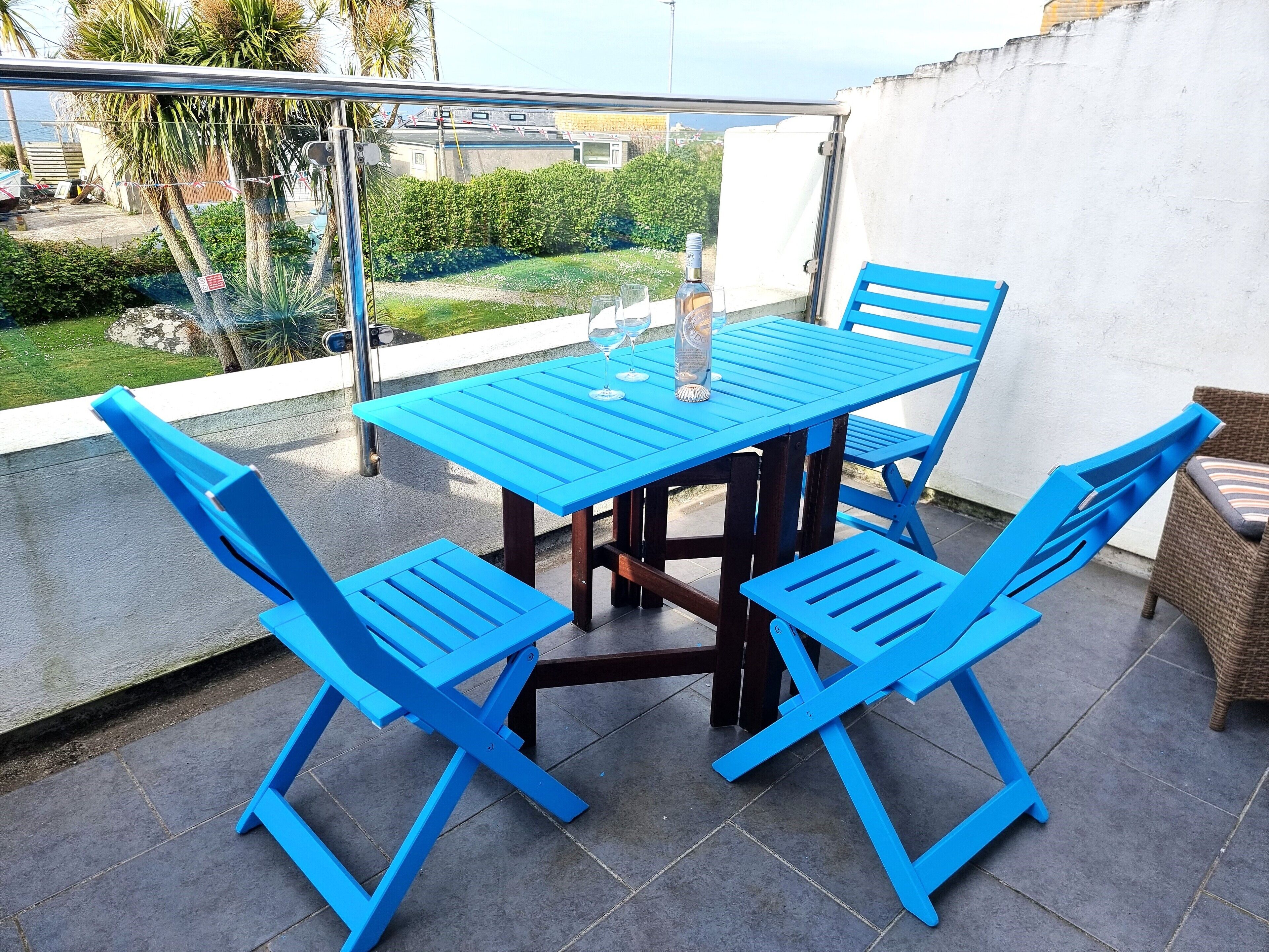 Patio with table and chairs