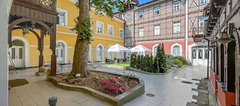 Tři Lilie