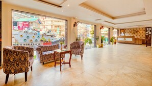 Reception - Hotel Classic Hills (Dharamshala)