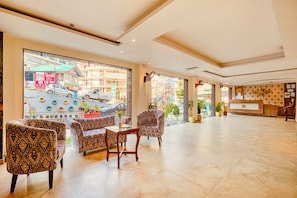 Reception - Hotel Classic Hills (Dharamshala)