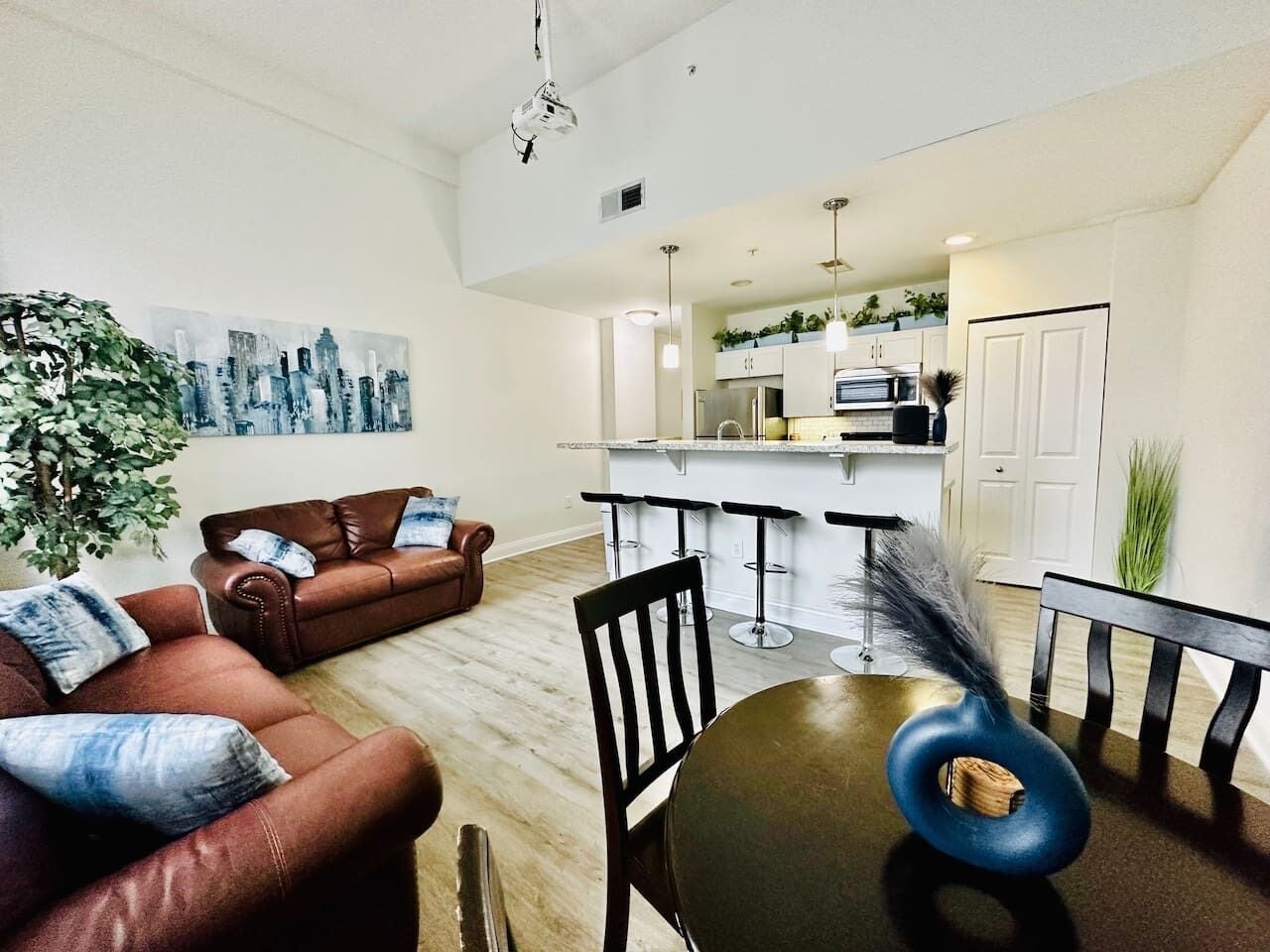 2 BD King Suite by NBA Stadium