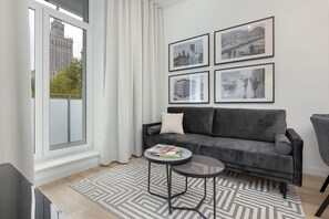 2 bedrooms, desk, laptop workspace, bed sheets - Apartments Warsaw City Center by Renters (Warsaw)