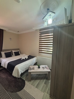 Chambre Double Familiale, vue montagne