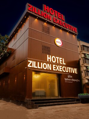 Front of property - Hotel Zillion Executive (Mumbai)