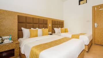 Family Quadruple Room | Free WiFi, bed sheets