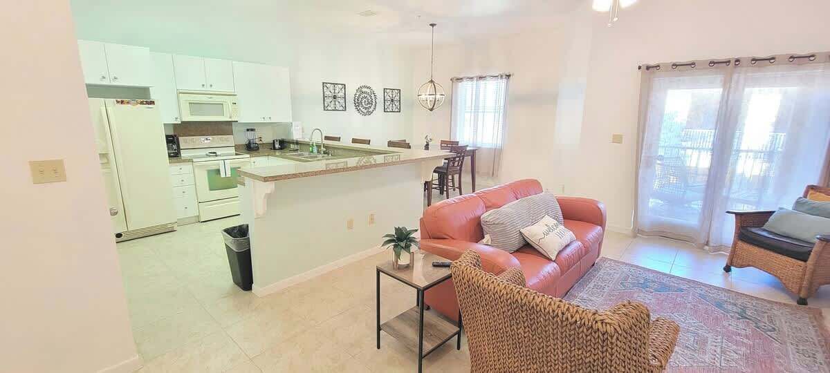 Condo, Multiple Beds, Balcony, Pool View (Las Verandas) | Living area | 40-inch TV with cable channels