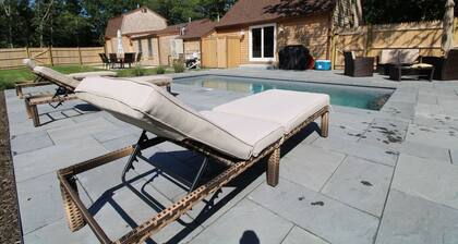 Private Plunge Pool and Large Fenced Yard (2320)