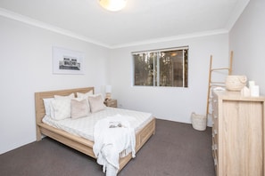 2 bedrooms, iron/ironing board