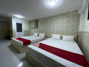 Superior Room | Desk, laptop workspace, free WiFi, bed sheets - OYO 1203 Da Lat Pho Hotel (Da Lat)