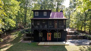 Exterior - Black Bear Bungalow - Lovely Chalet in the Woods (Clarkesville)