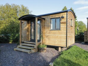 Exterior detail - Beech (Cirencester)