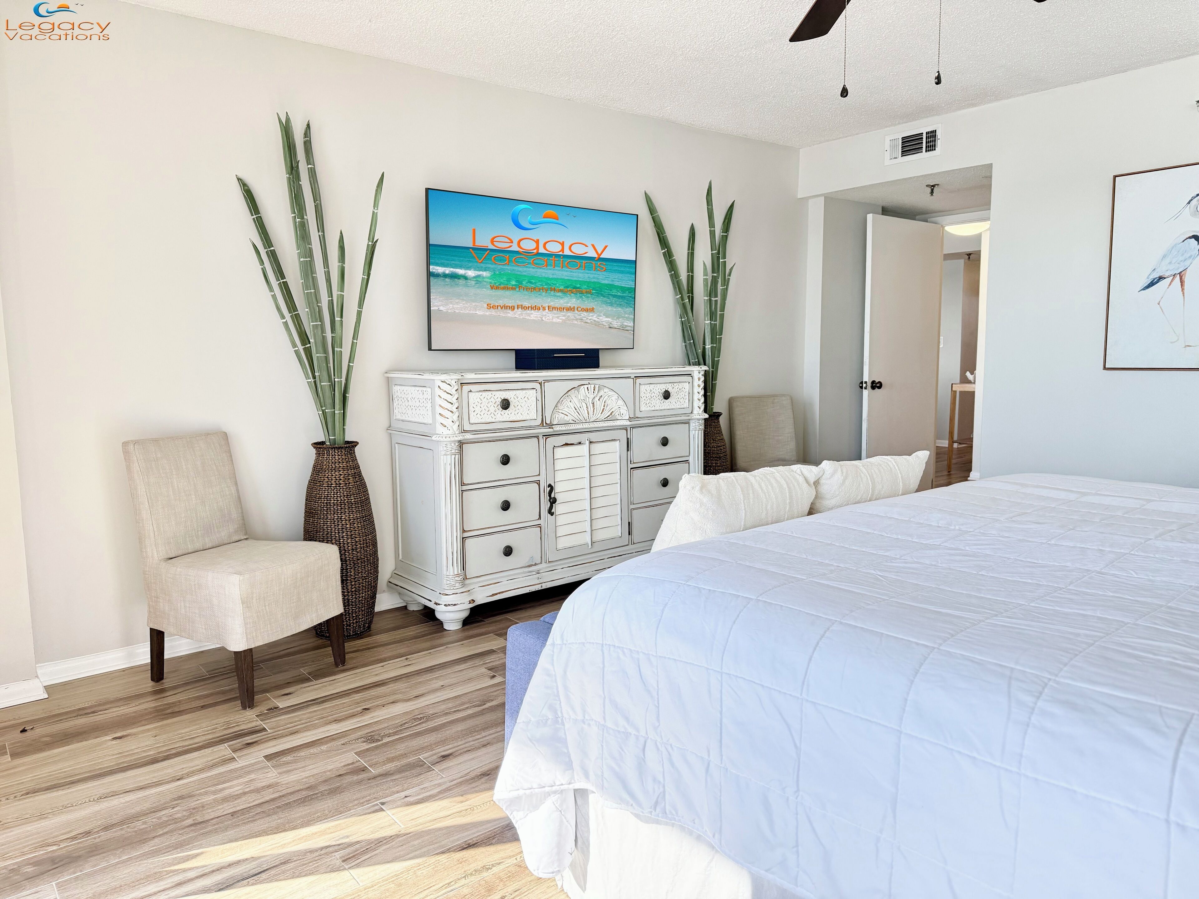 Surf Dweller #408 Master Bedroom King Bed