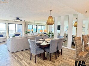 Dining - Surf Dweller #408 - 2BD Gulf Front - Free Seasonal Beach Service! (Fort Walton Beach)