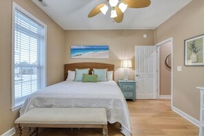 4 bedrooms, free WiFi, bed sheets