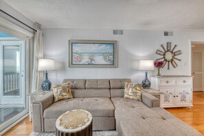 TV - Beach House 217, two-bedroom, two-bath ocean front condo (Garden City Beach)