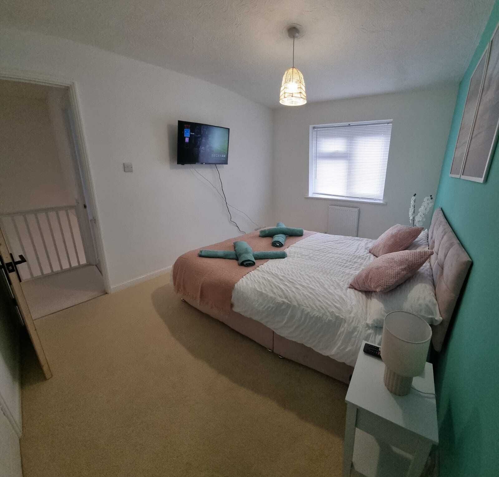 House | 3 bedrooms, free WiFi, bed sheets