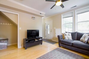 Smart TV - Two Separate DC Houses | Sleep 21 Guests (Washington)