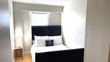 7 makuuhuonetta, silitysrauta/-lauta, vauvan matkasänky, ilmainen Wi-Fi